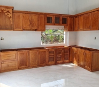Kệ bếp gỗ gõ tự nhiên