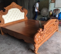 Giường tân cổ điển 1m8 gõ Nam Phi