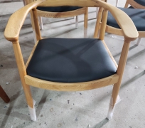 Ghế gỗ sồi bọc nệm 003