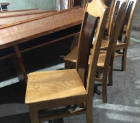 GHẾ ĂN SỒI LỚN 01