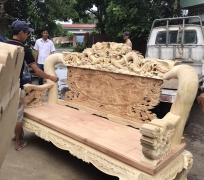 TRIỆN RỒNG ĐỈNH TỰA BÁT TIÊN TAY 16 GỖ TRÀM ( HÌNH CHỤP THẬT)