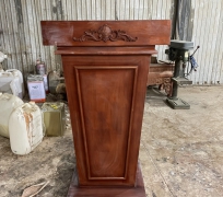BỤC PHÁT BIỂU 005