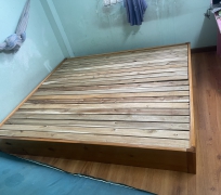 GIƯỜNG 4 VAI GỖ TRÀM BÔNG VÀNG 1M8