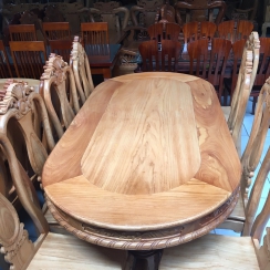 Bàn ăn oval