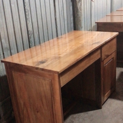 BÀN LÀM VIỆC TRÀM 1M2 ( Hình chụp thật tại xưởng)