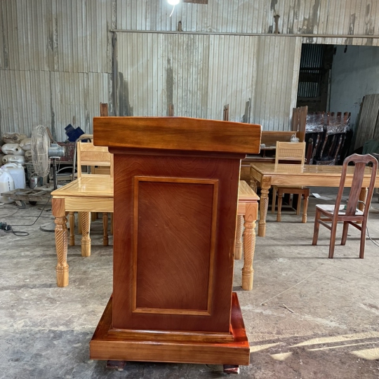 BỤC GIẢNG 02
