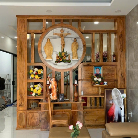 VÁCH NGĂN PHÒNG THỜ GÕ